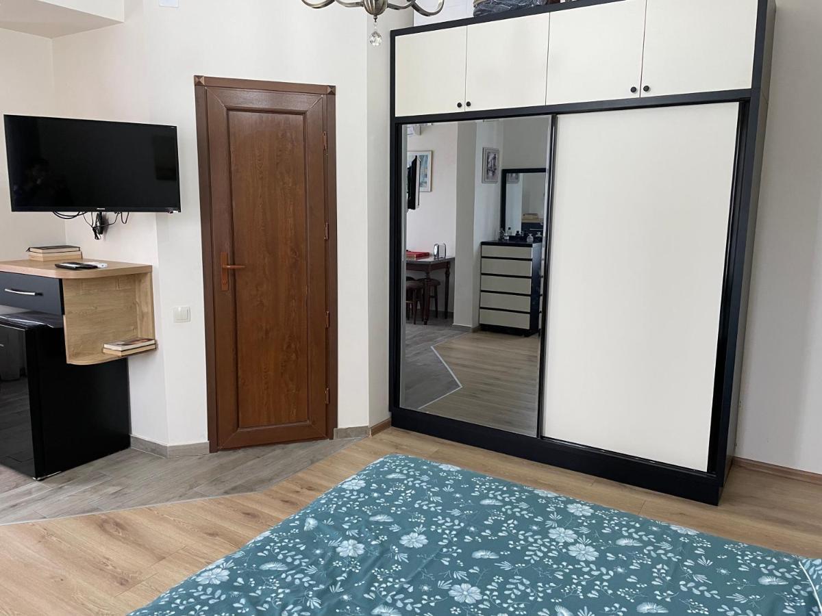 Temo Guest House 10 Batum Dış mekan fotoğraf