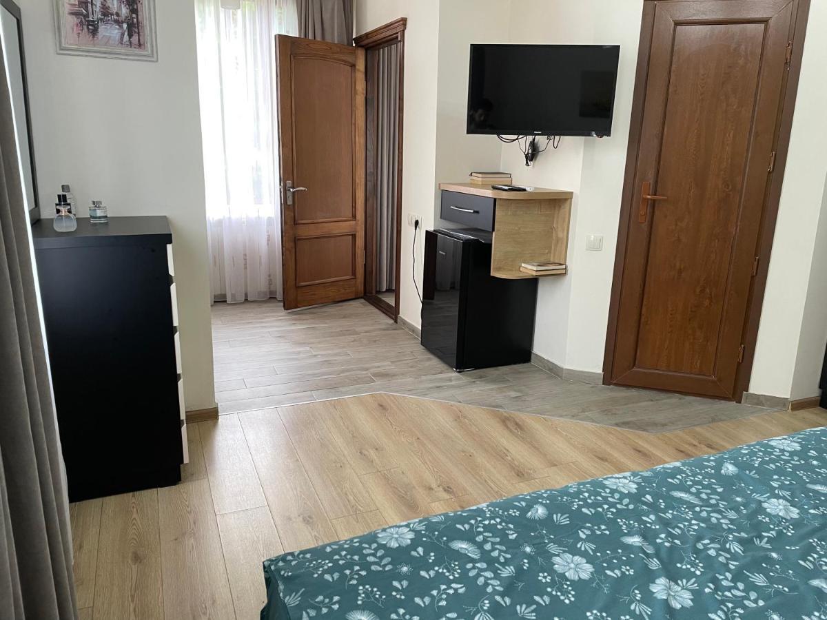 Temo Guest House 10 Batum Dış mekan fotoğraf